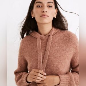 Wilmington Hoodie Sweater